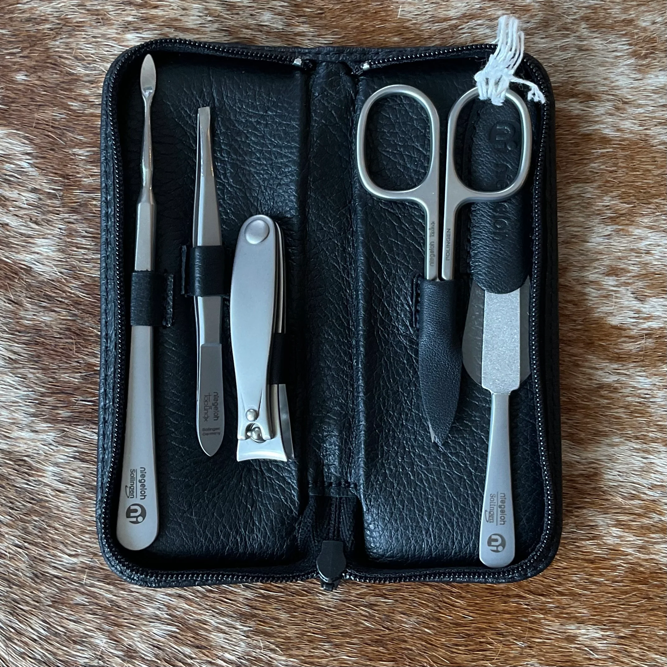 Niegeloh Nevada Zip M 5 piece Manicure Set In High Quality Leather Case