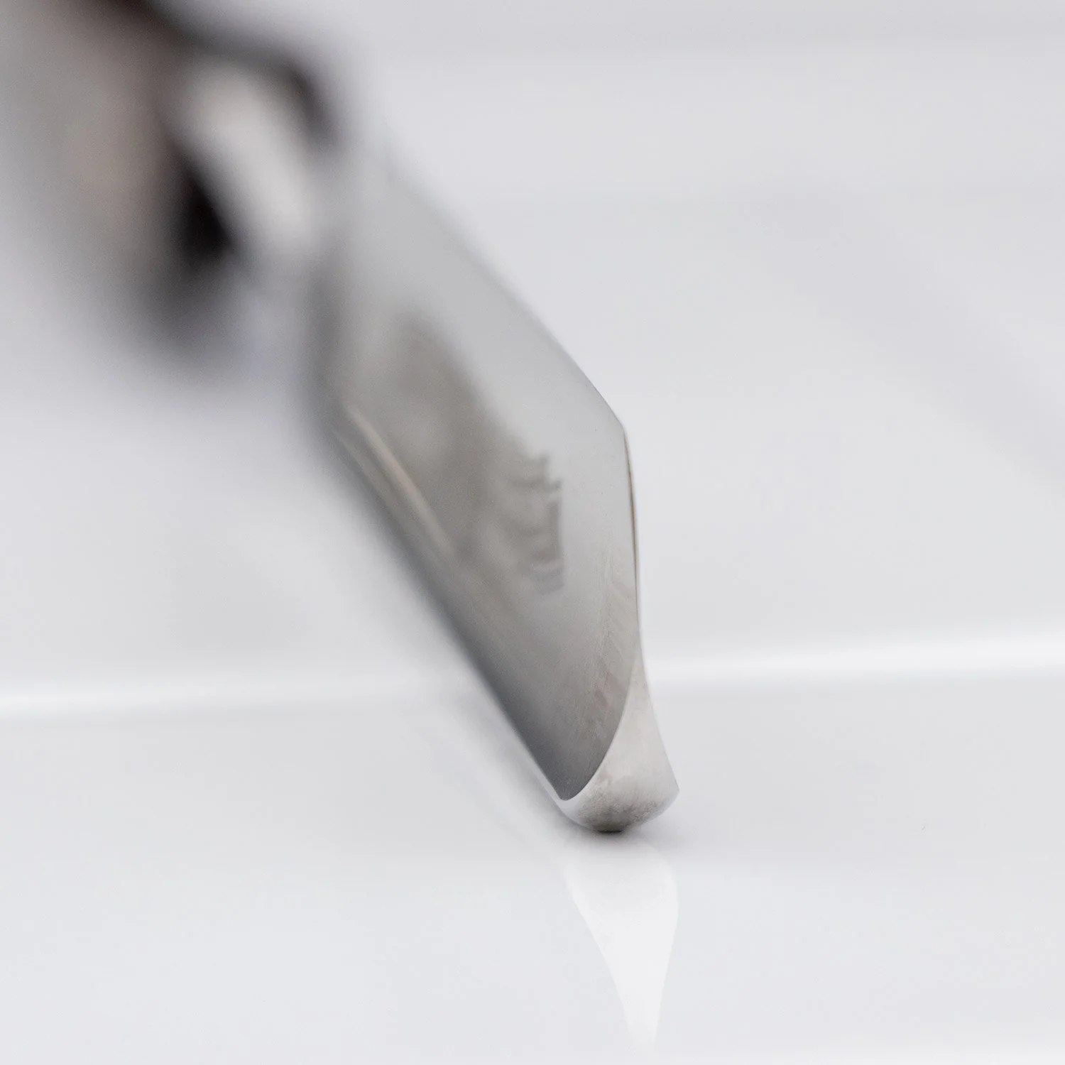 Ralf Aust Round Point Straight Razor, 5/8" - Image 2