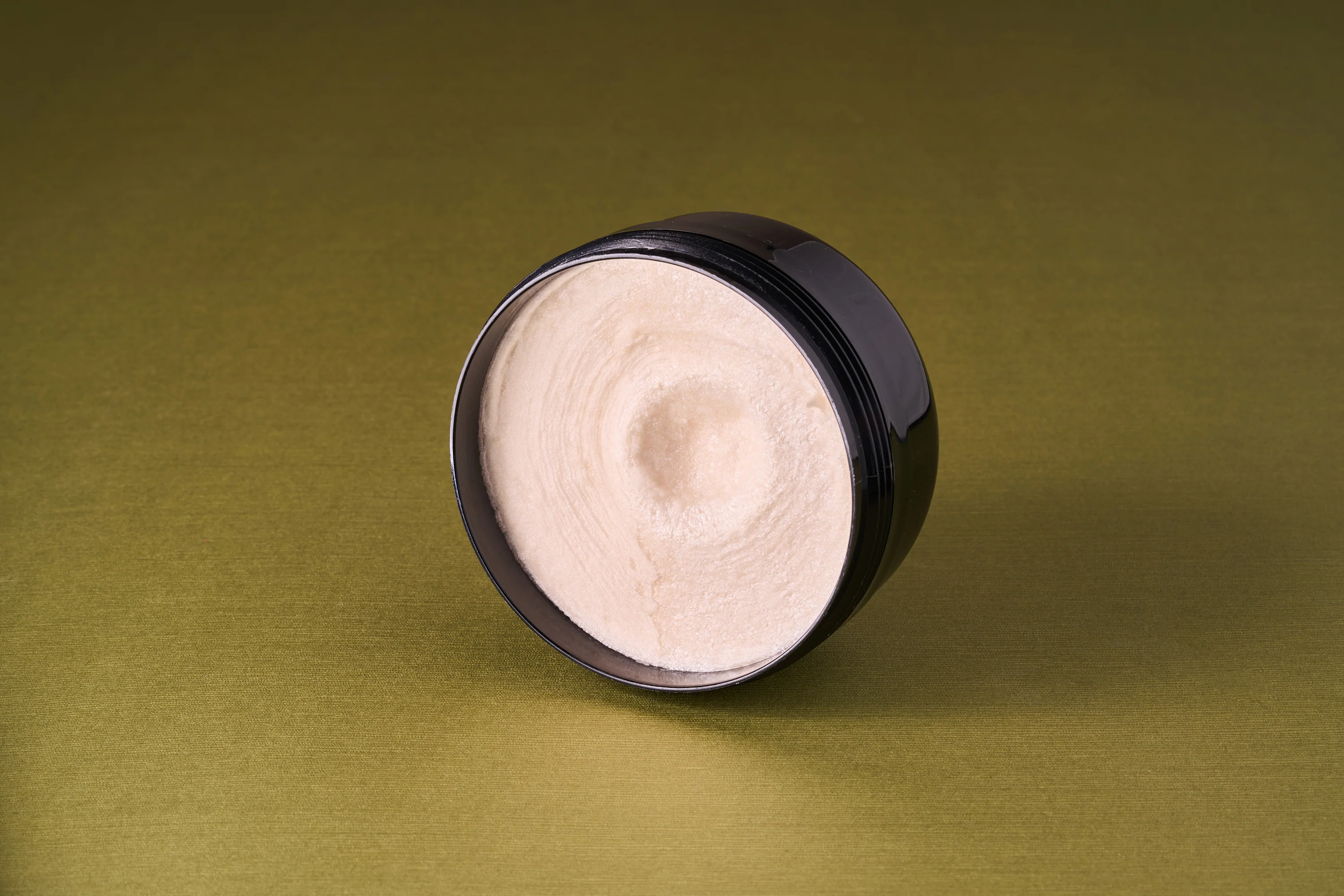 Taylor of Old Bond Street Tobacco Leaf Shaving Cream - Image 2