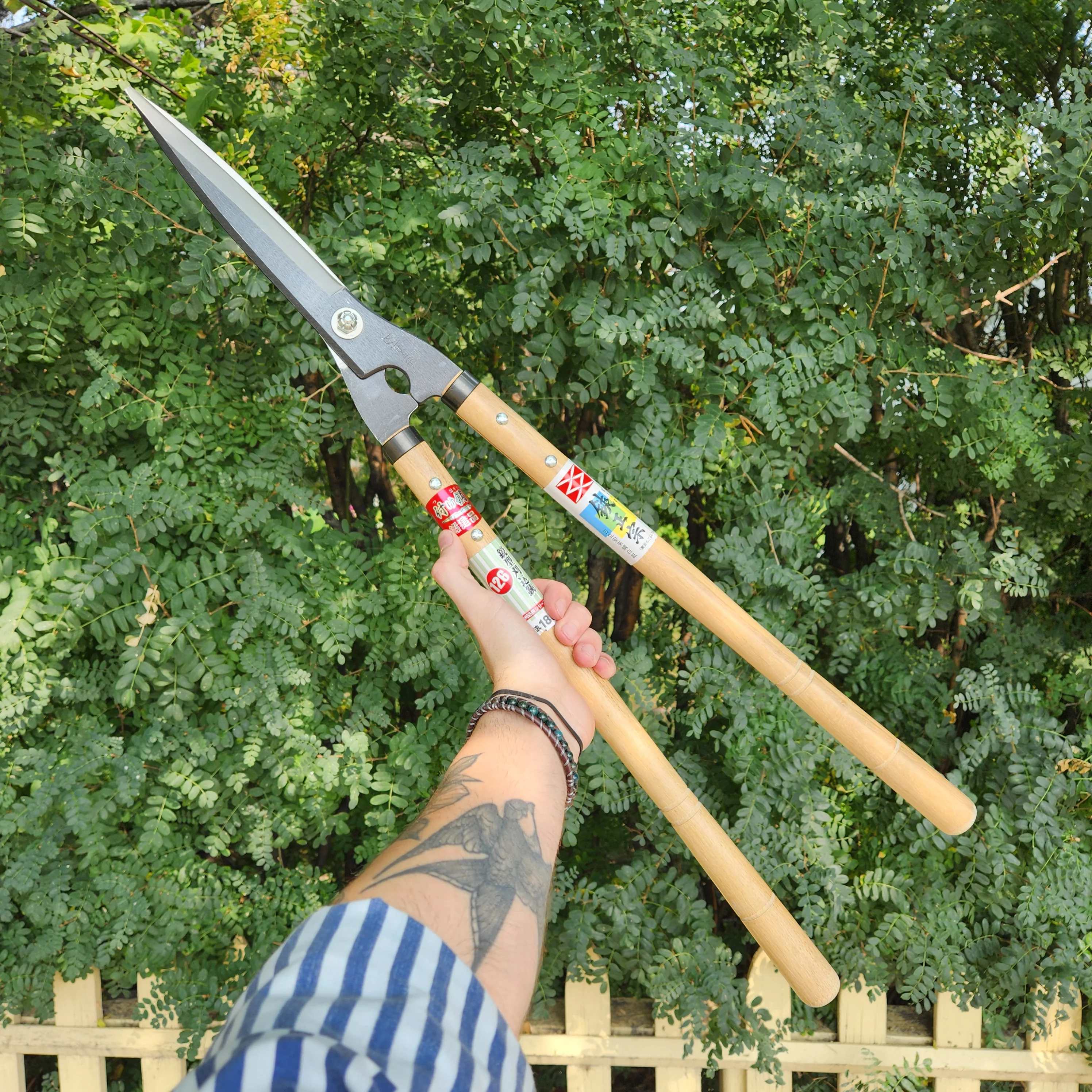 Yoshioka Shirogami Hedge Shears